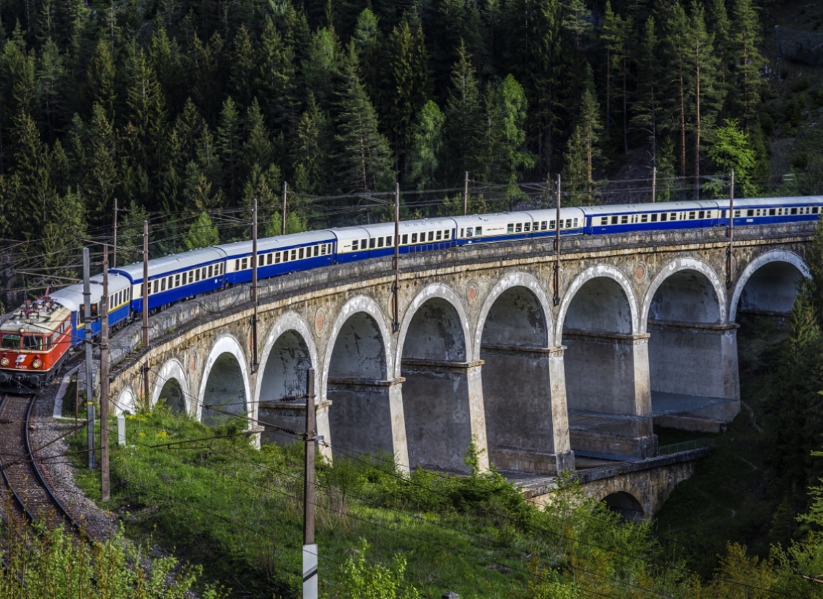 Тръгват луксозните влакове Golden Eagle - Danube Express