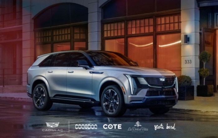 Най-големият нов лукс на Cadillac не е функция, а вечеря на задната седалка