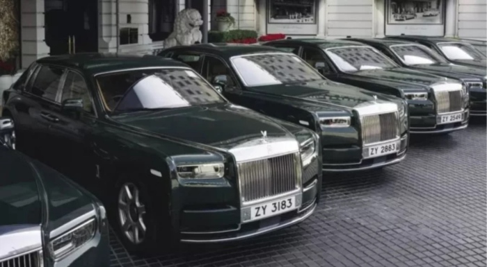 Поръчкови Rolls-Royce ще превозват гостите на хотел в Хонконг