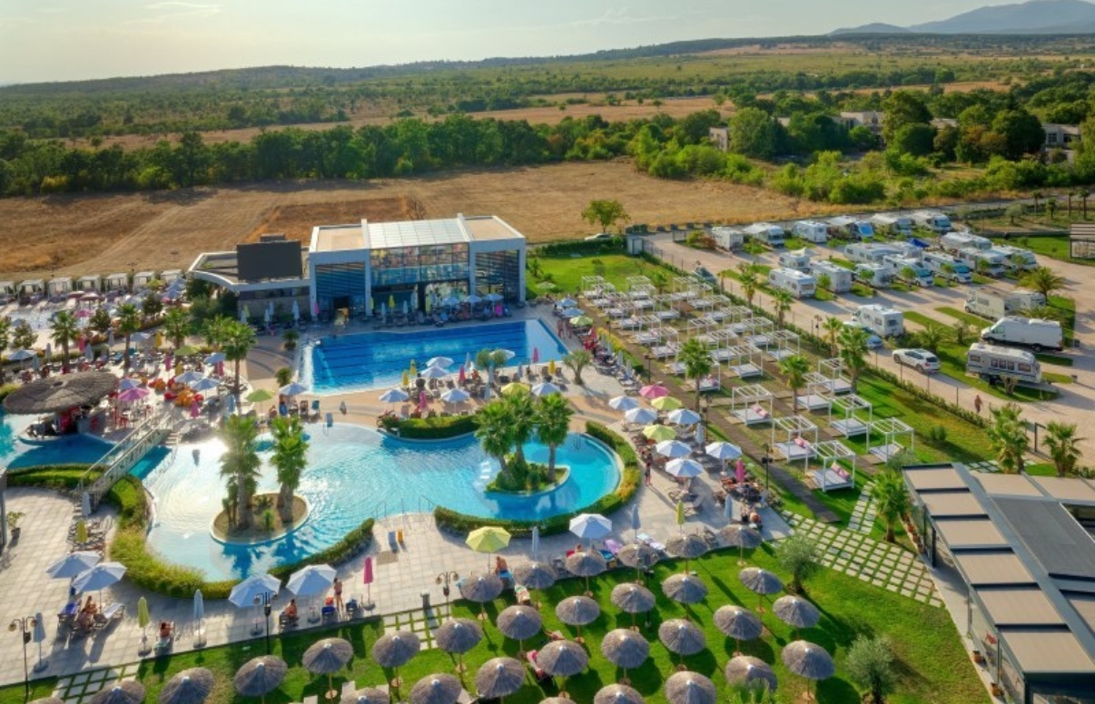 Луксозни вили вече има в Terme di Hissar